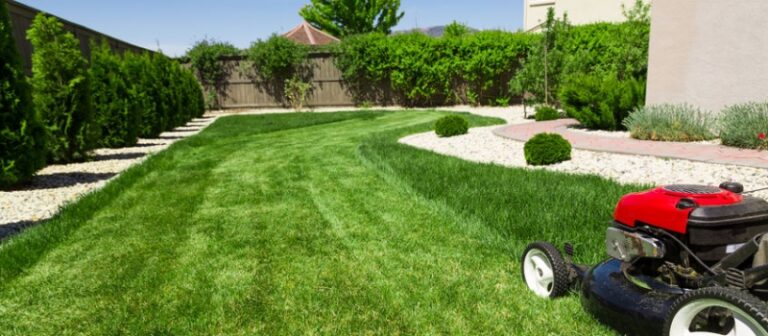 hauswart_rasenmaehen-q0peqnq6exjzjrdbu6c6f71k072ux90rw5geqbszho